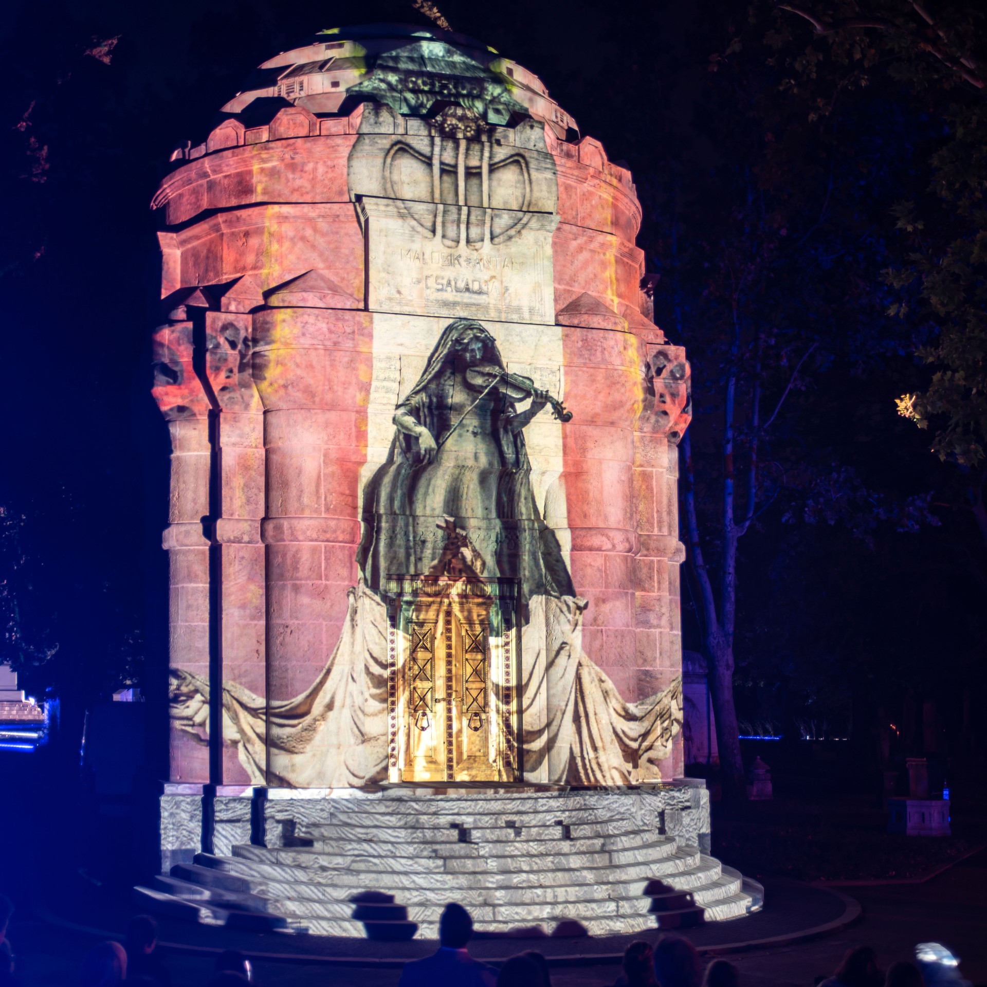 Zene, fényanimáció és fényfestés a Kulturális Örökség Napjain