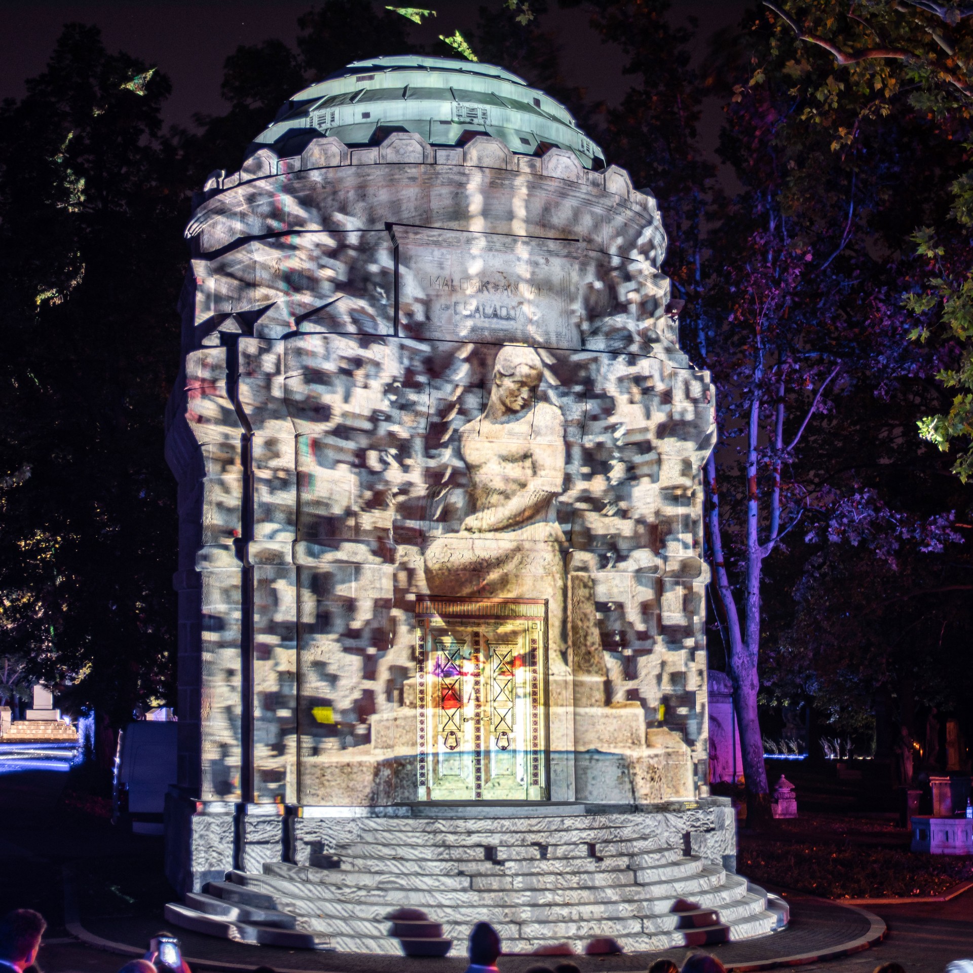 Zene, fényanimáció és fényfestés a Kulturális Örökség Napjain