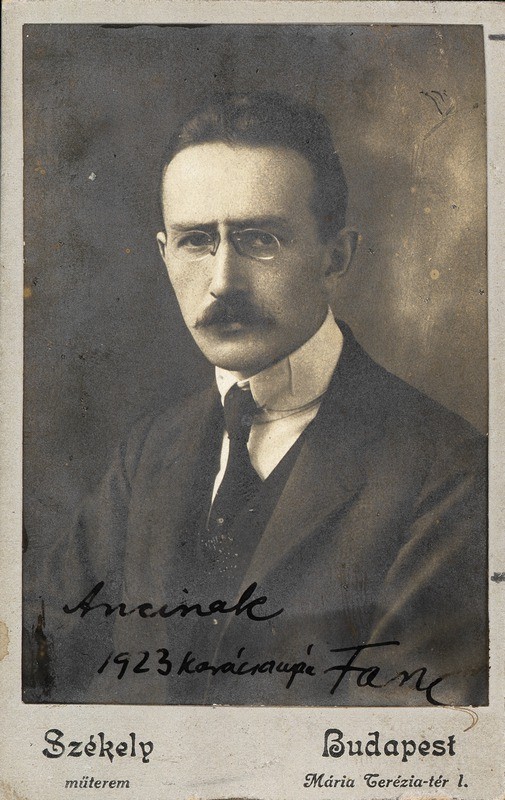 Benedek Marcell, kisbaczoni