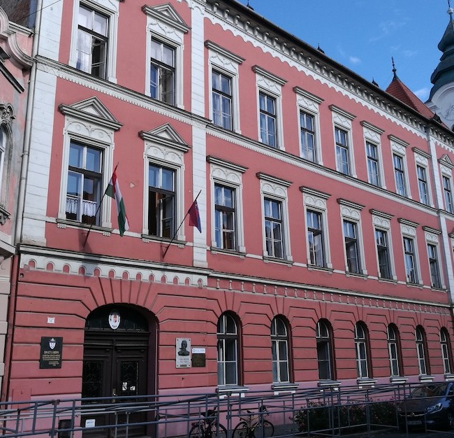 Pápa, egykori pálos iskola, templom és rendház