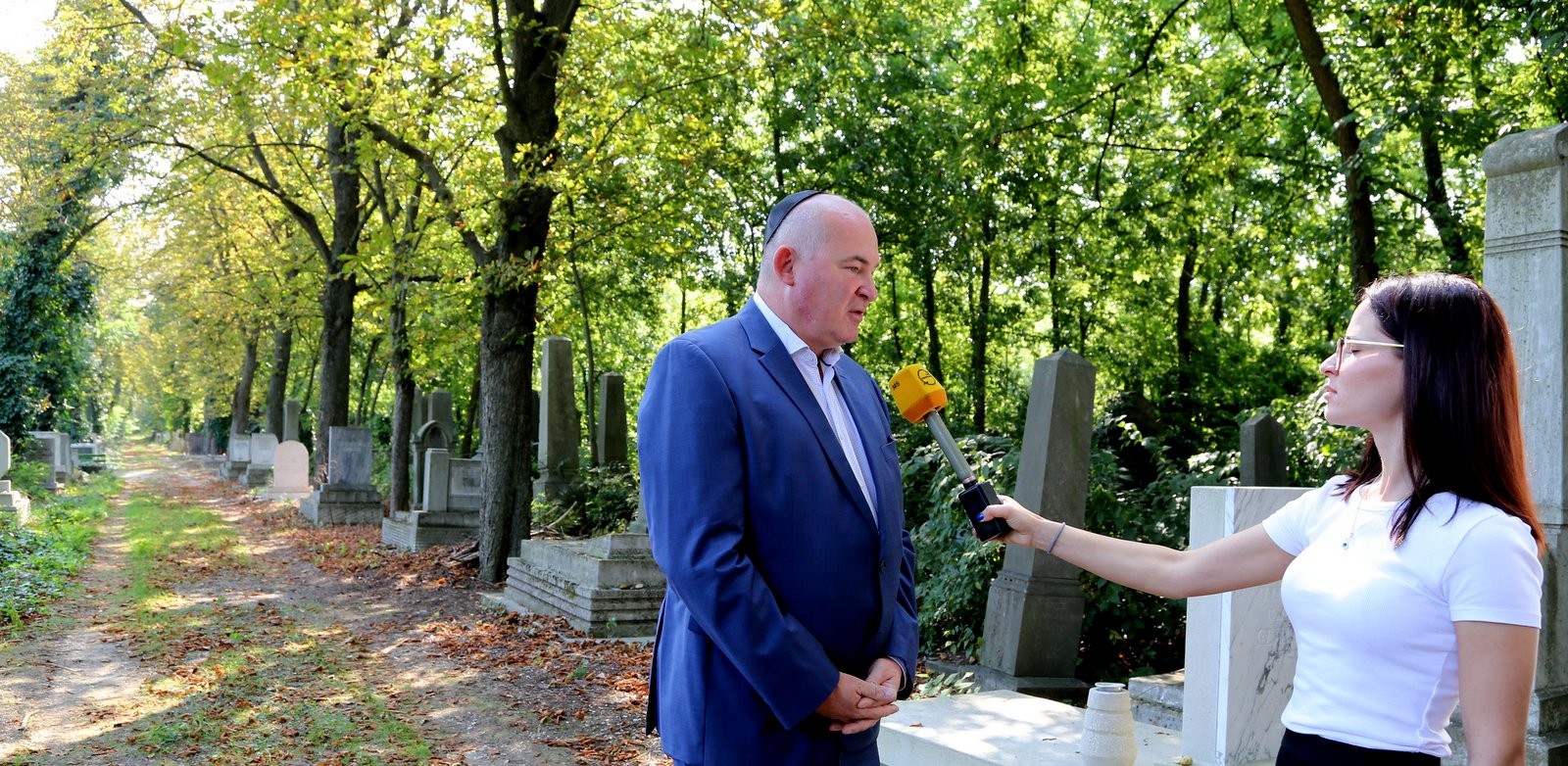 Átadták Lajta Béla építész felújított sírját a zsidó kultúra európai napján