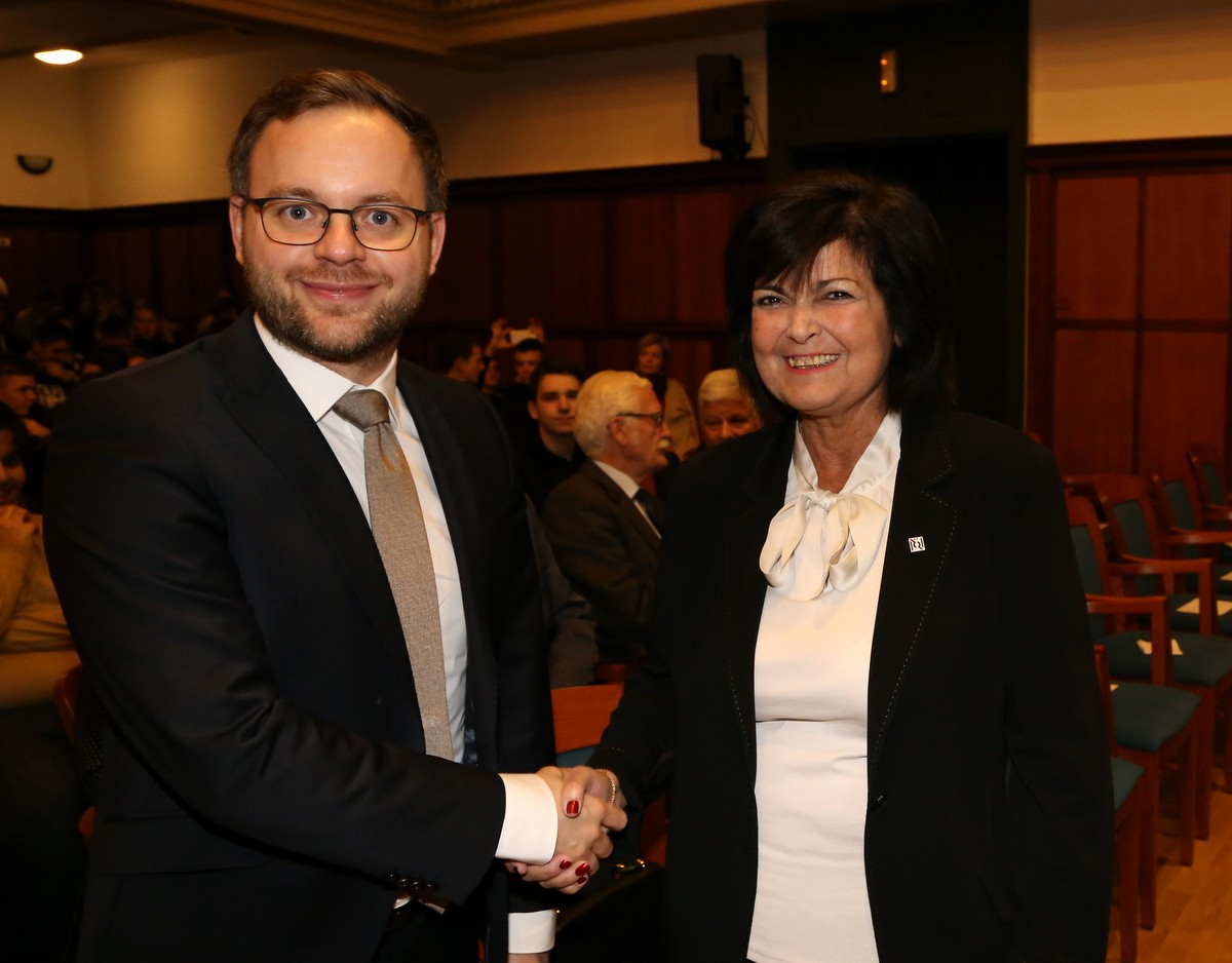 Még több külhoni fiatal keresheti fel nemzeti emlékhelyeinket