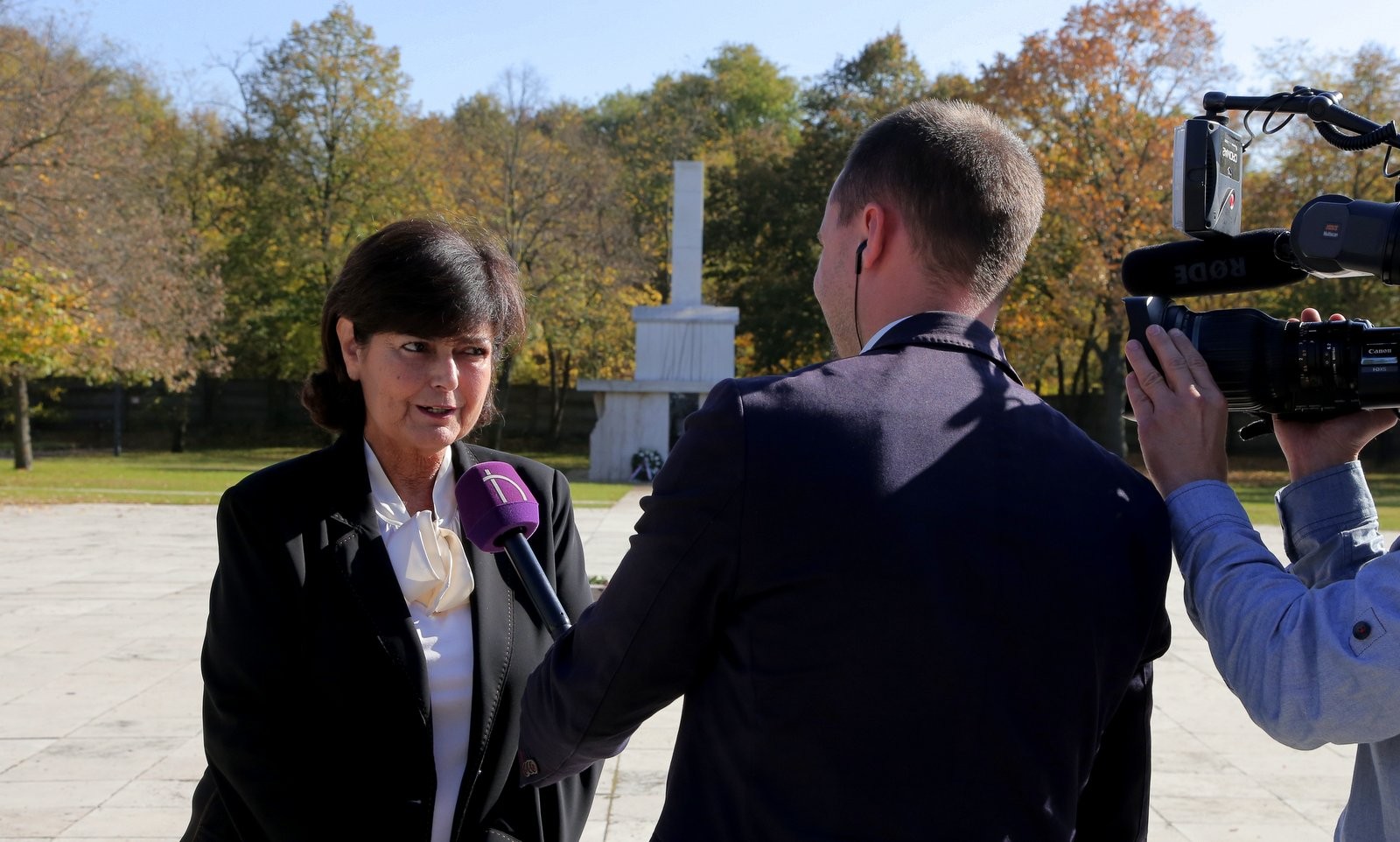Háromszáz határon túli diáknak tartott rendkívüli történelemórát a NÖRI