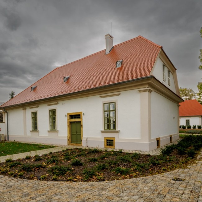 Bonyhád, Perczel-kúria