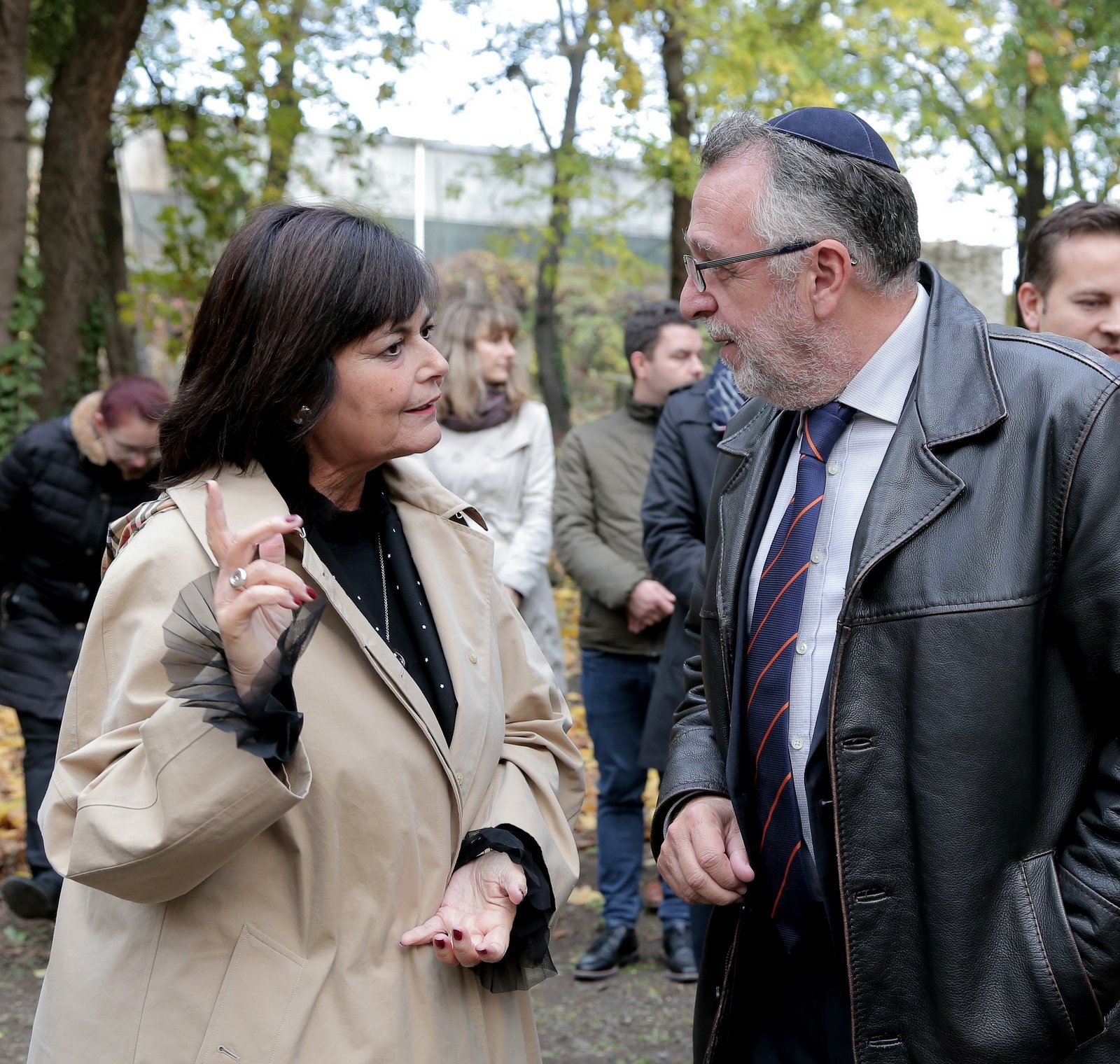 Radnóti Miklósra emlékezett a NÖRI a Fiumei úti sírkertben